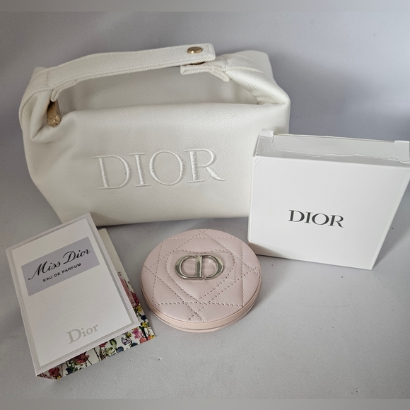 Dior Beige Handled Makeup Or Handbag Gold Hardware Comes With Luxury Items - Picture 1 of 11